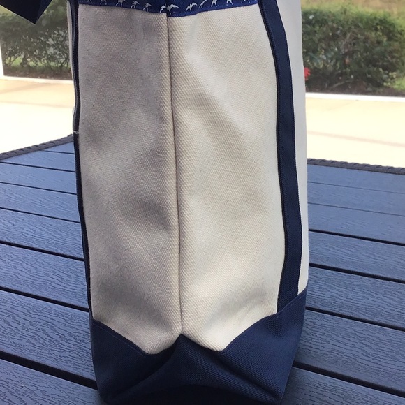 Vineyard Vines Custom Collection Canvas Tote - Picture 12 of 12